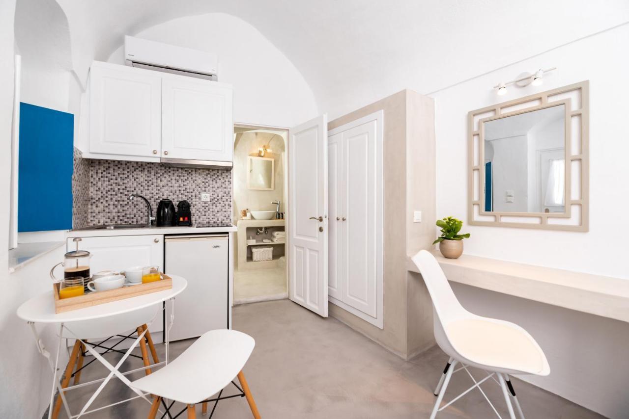 Santorini Caves Apartment Messaria  Exterior photo