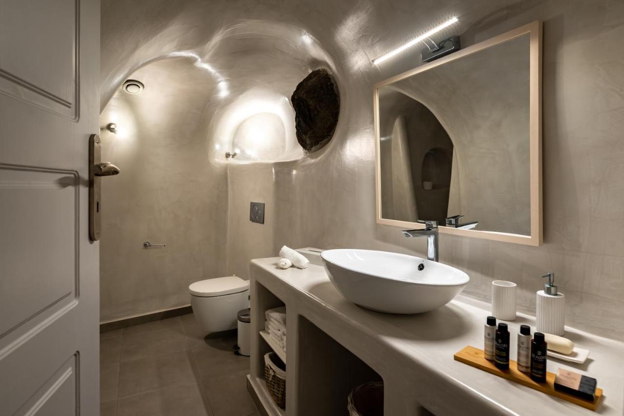Santorini Caves Apartment Messaria  Exterior photo