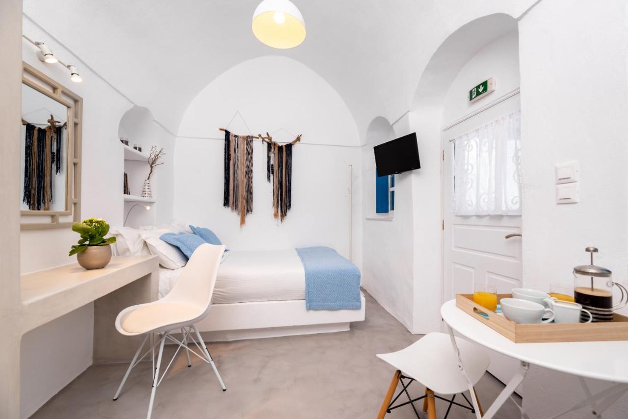 Santorini Caves Apartment Messaria  Exterior photo